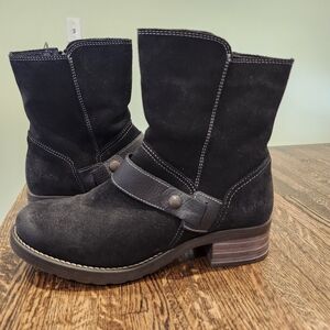 Taos Footwear Black Suede Moto Boots